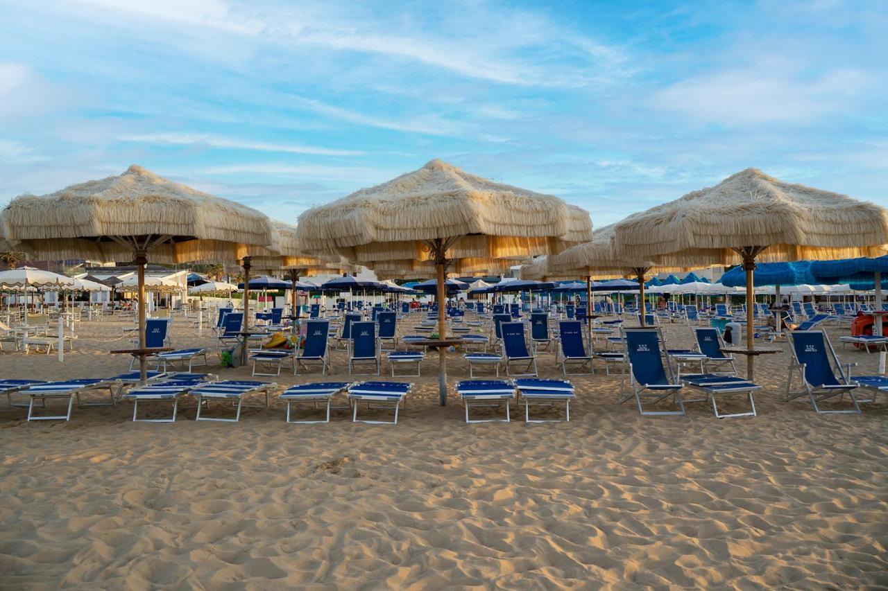 Hotel Mare Blu Francavilla Al Mare Exterior foto